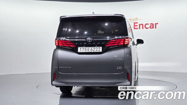 Toyota Alphard 2.5 HEV Executive AWD — пробег 9 613 км — фото 4 из 5