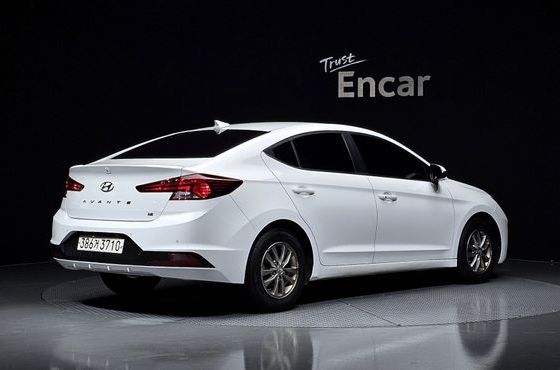 Hyundai AVANTE 1.6 Smart — пробег 137 935 км — фото 2 из 5