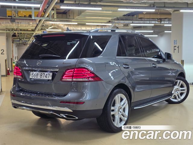 Mercedes-Benz GLE-Class GLE350 d 4MATIC — пробег 56 000 км — фото 2 из 5