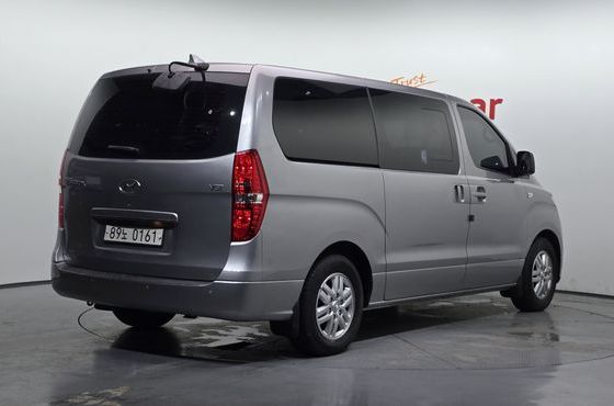 Hyundai Starex Van 5-Seater Modern — пробег 246 063 км — фото 2 из 5