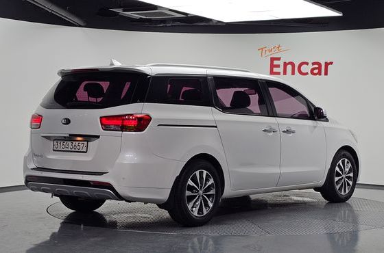 Kia Carnival 9-seater Luxury — пробег 226 626 км — фото 2 из 5