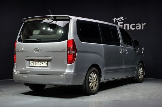 Hyundai Starex 12-Seater Wagon Modern — пробег 232 386 км — фото 2 из 5