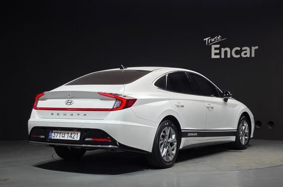 Hyundai Sonata 2.0 Premium Plus — пробег 29 673 км — фото 2 из 5