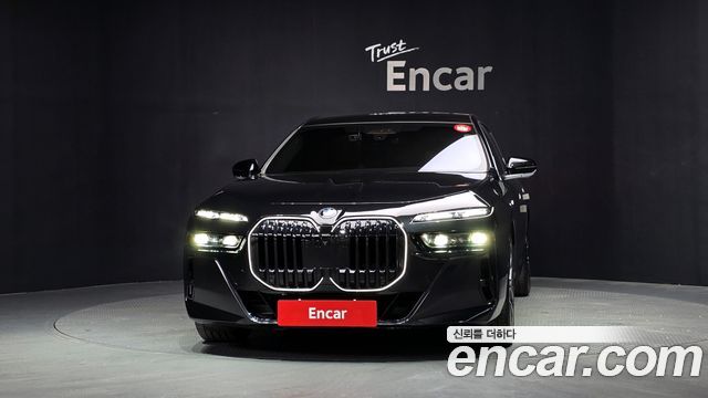 BMW 7-Series 740i xDrive M Sport — пробег 9 214 км — фото 3 из 5