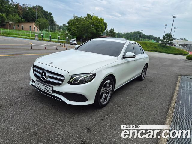 Mercedes-Benz E-Class E300 4MATIC Avnatgarde — пробег 83 000 км — фото 1 из 5