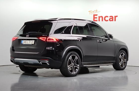 Mercedes-Benz GLE-Class GLE350e 4MATIC — пробег 73 969 км — фото 2 из 5