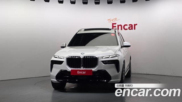 BMW X7 xDrive 40i M Sport 7STR — пробег 7 182 км — фото 3 из 5