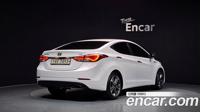 Hyundai AVANTE 1.6 VGT Premium Standard — пробег 180 452 км — фото 2 из 5