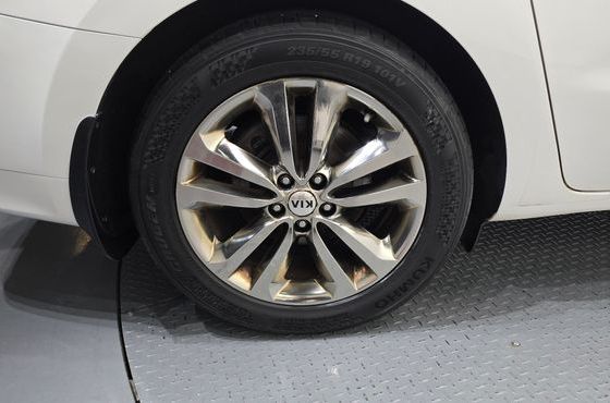 Kia Carnival 9-seater Prestige — пробег 217 702 км — фото 5 из 5