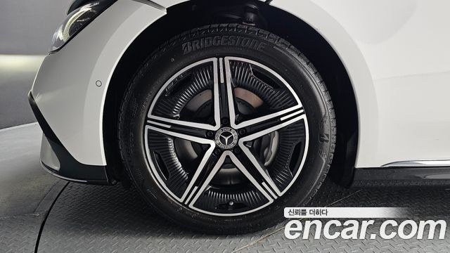 Mercedes-Benz EQE из Кореи Encar