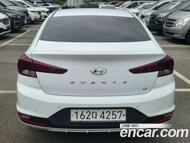 Hyundai AVANTE из Кореи Encar