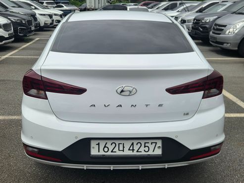 Hyundai AVANTE 1.6 Smart — пробег 111 221 км — фото 4 из 5