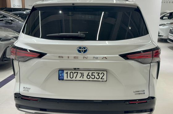 Toyota Sienna 2.5 Hybrid AWD — пробег 29 371 км — фото 4 из 5
