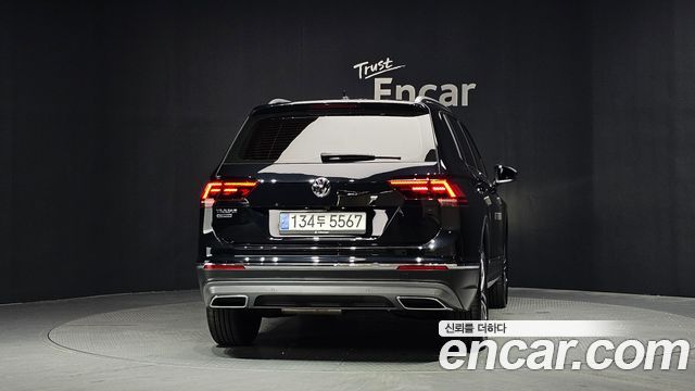 Volkswagen Tiguan 2.0 TDI Prestige — пробег 77 446 км — фото 4 из 5