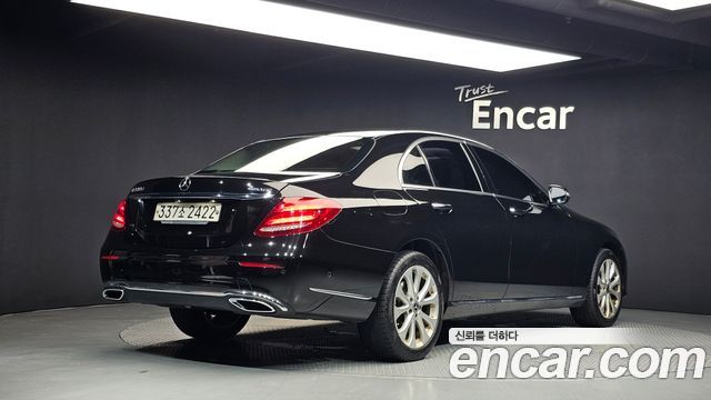 Mercedes-Benz E-Class из Кореи Encar