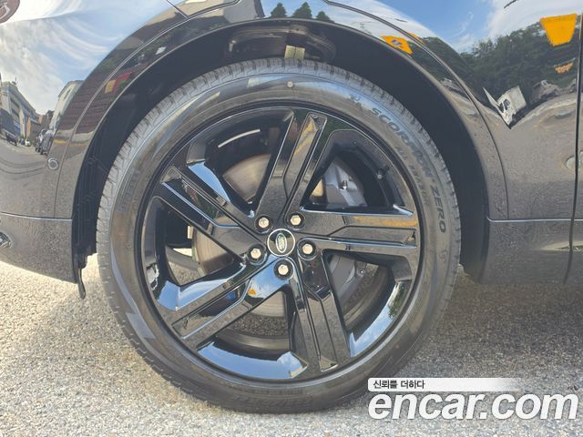 Land Rover Discovery D350 Dynamic HSE — пробег 15 км — фото 5 из 5
