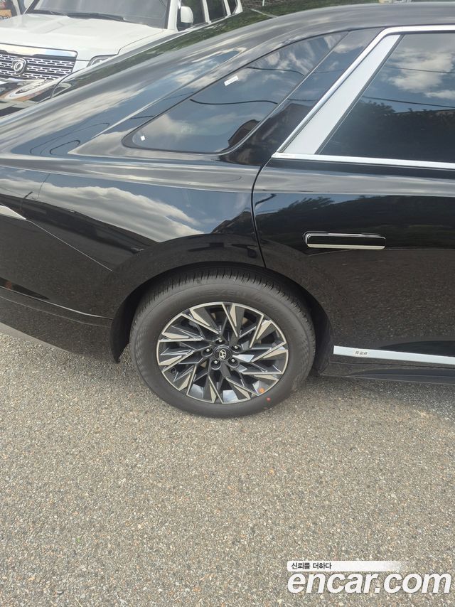 Hyundai Grandeur Premium — пробег 1 000 км — фото 4 из 5