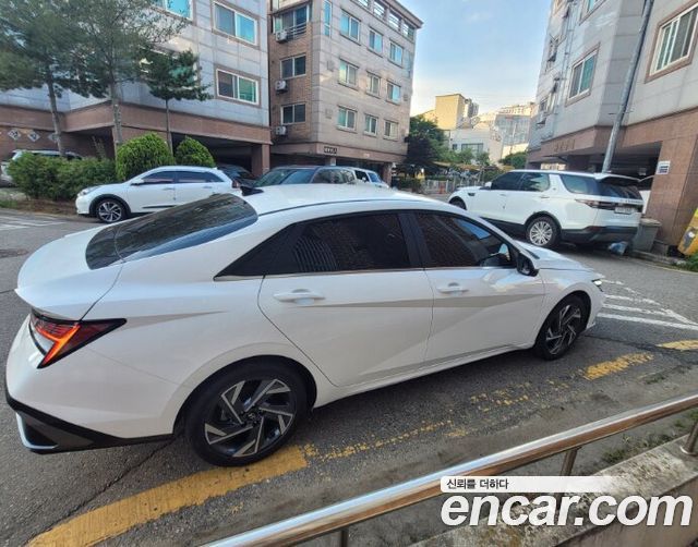 Hyundai AVANTE Inspiration — пробег 7 174 км — фото 3 из 5