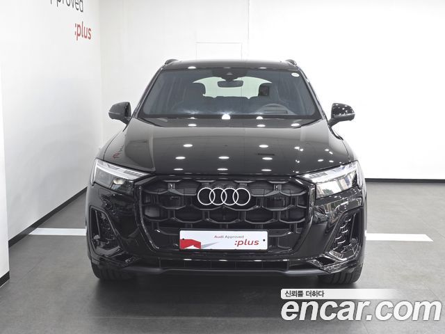 Audi Q7 55 TFSI Quattro Premium — пробег 943 км — фото 3 из 5
