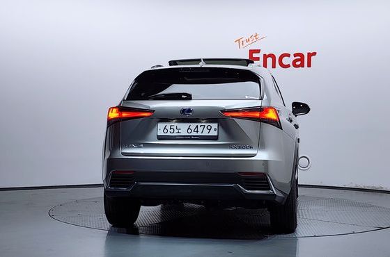Lexus NX Supreme — пробег 26 054 км — фото 4 из 5