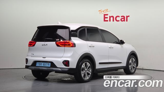 Kia Niro Earth — пробег 107 396 км — фото 2 из 5