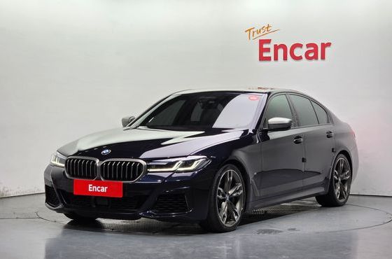 BMW 5-Series M550i xDrive — пробег 65 263 км — фото 1 из 5