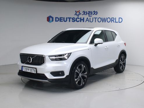 Volvo XC40 B4 Inscription — пробег 98 257 км — фото 2 из 5