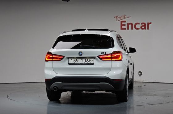 BMW X1 xDrive 18d — пробег 62 102 км — фото 4 из 5