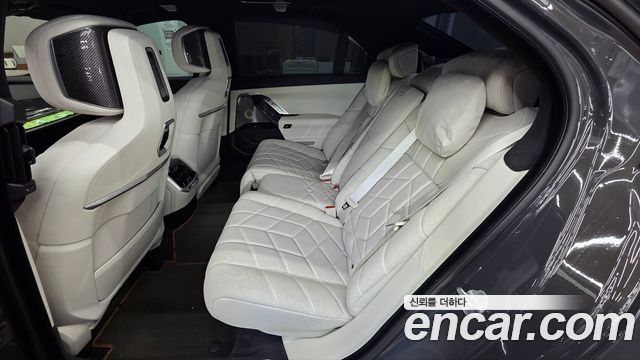 BMW i7 из Кореи Encar