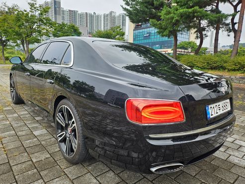 Bentley Flying Spur 4.0 — пробег 119 868 км — фото 3 из 5