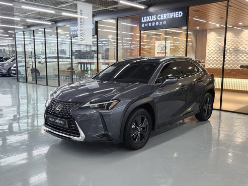 Lexus UX 2.0 2WD — пробег 3 475 км — фото 1 из 5