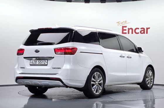 Kia Carnival 7-seater Limousine VIP — пробег 88 578 км — фото 2 из 5