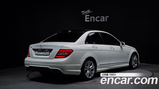 Mercedes-Benz C-Class C200 CGI AVANTGARDE — пробег 112 591 км — фото 2 из 5