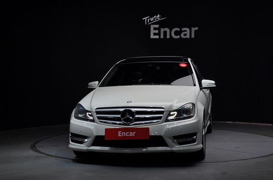 Mercedes-Benz C-Class C200 CGI AVANTGARDE — пробег 112 591 км — фото 3 из 5
