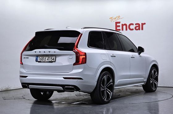 Volvo XC90 T8 R-Design Hybrid — пробег 142 040 км — фото 2 из 5