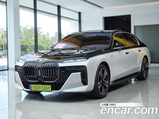 BMW 7-Series 750e xDrive M Sport — пробег 24 000 км — фото 1 из 5