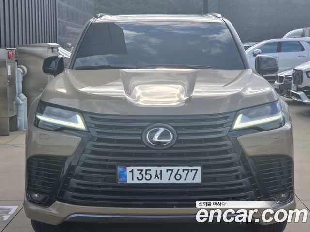 Lexus LX 700h Overtrail — пробег 5 738 км — фото 1 из 5