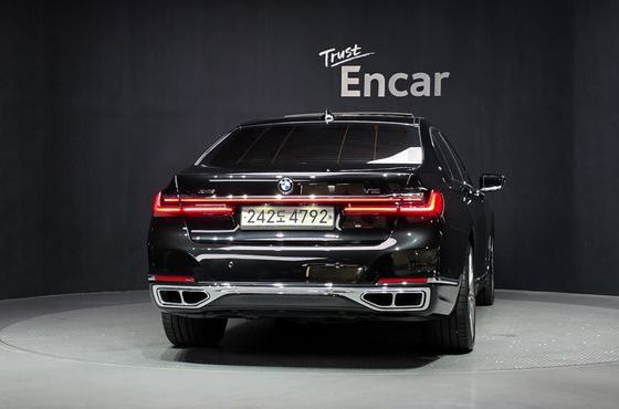 BMW 7-Series M760Li xDrive V12 Excellence — пробег 69 459 км — фото 4 из 5