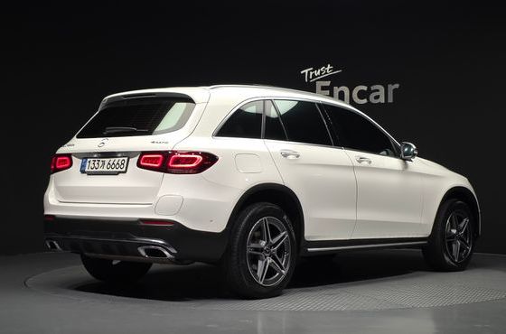 Mercedes-Benz GLC-Class GLC300e 4MATIC — пробег 60 803 км — фото 2 из 5
