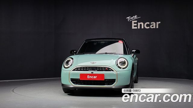 Mini Cooper 5 Door Favoured — пробег 6 486 км — фото 3 из 5
