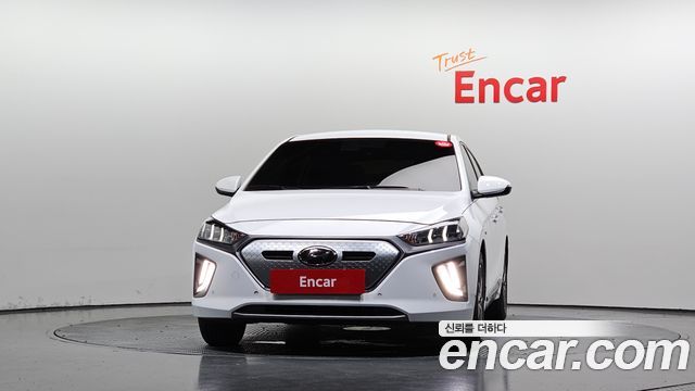 Hyundai Ioniq Q — пробег 32 682 км — фото 3 из 5