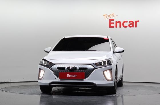 Hyundai Ioniq Q — пробег 32 682 км — фото 3 из 5