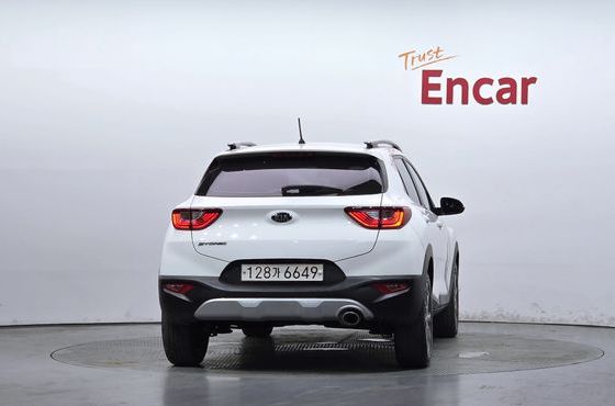 Kia Stonic 1.4 Trendy — пробег 71 013 км — фото 4 из 5