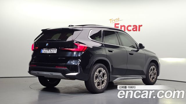 BMW X1 sDrive 20i xLine — пробег 5 377 км — фото 2 из 5