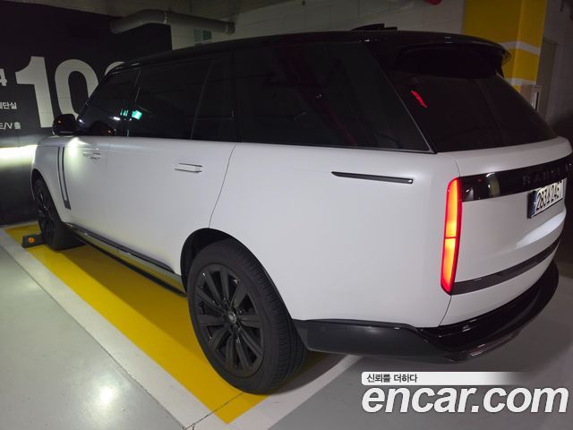 Land Rover Range Rover P530 Autobiography Long Wheel Base — пробег 17 000 км — фото 5 из 5
