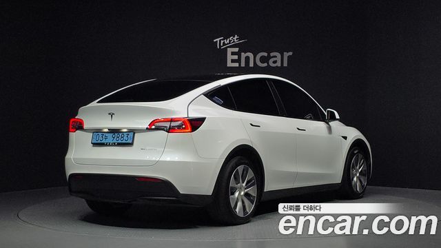 Tesla Model Y Long Range AWD — пробег 81 638 км — фото 2 из 5