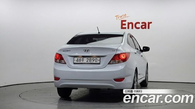 Hyundai Accent из Кореи Encar