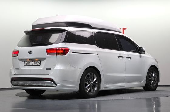 Kia Carnival 9-seater Hi-Limousine Noblesse — пробег 145 383 км — фото 2 из 5