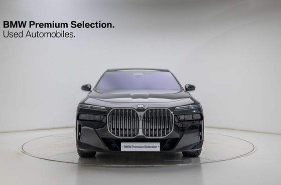 BMW 7-Series 740i xDrive M Sport Limited — пробег 10 980 км — фото 3 из 5