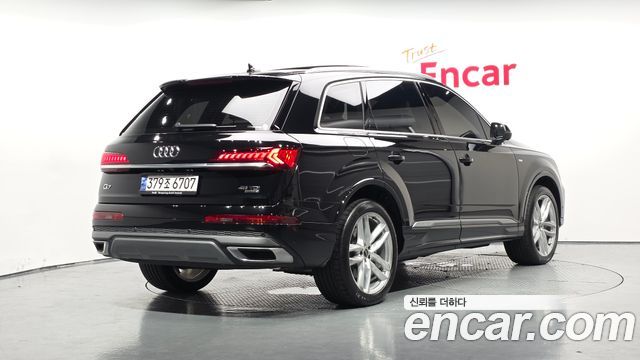 Audi Q7 45 TDI Quattro Premium — пробег 17 104 км — фото 2 из 5